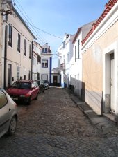 A street view in the old part of São Martinho do Porto